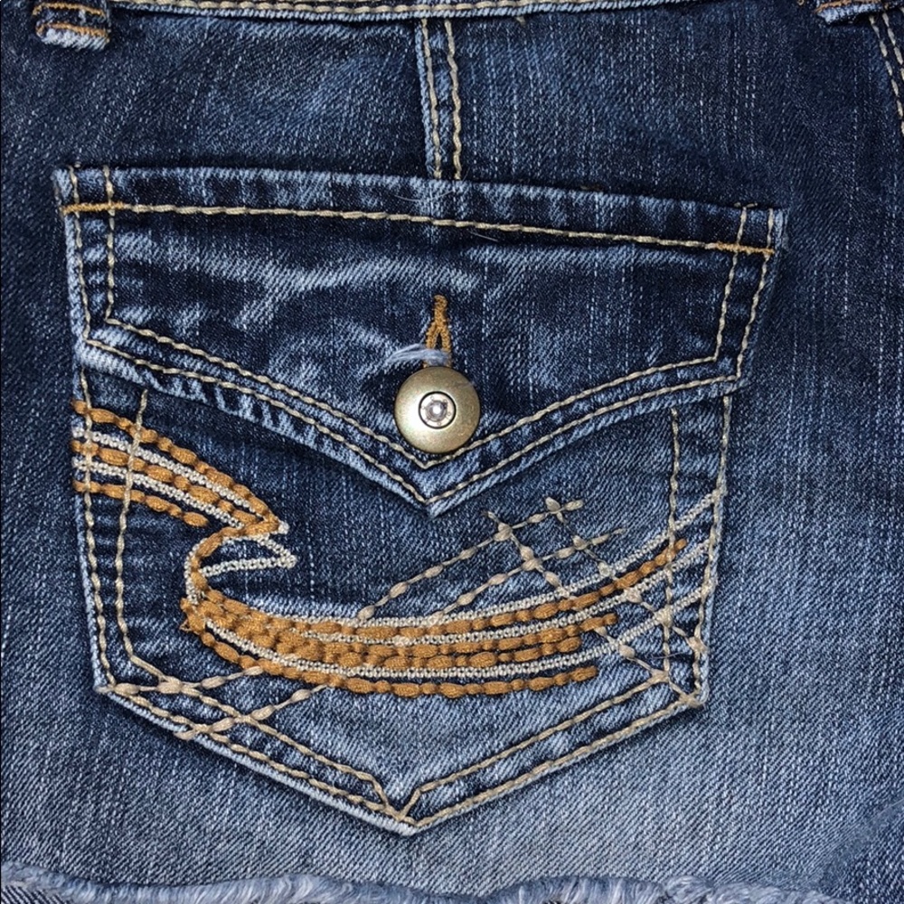 🦋 3/$30 Mudd Jean shorts - Picture 4 of 5